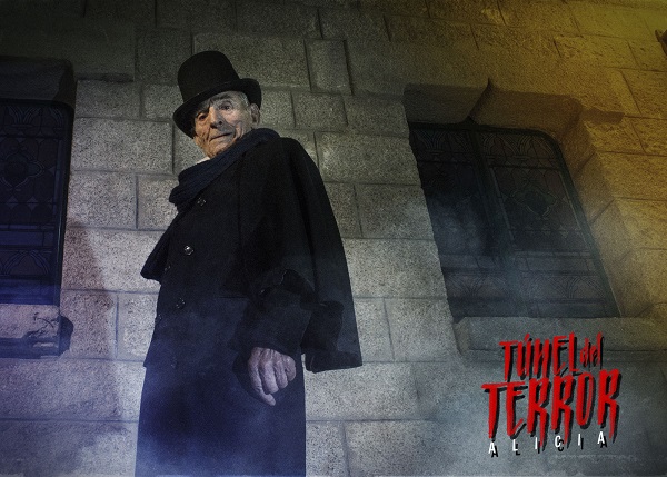 Saturnino García como El Ladrón de cadáveres del Túnel del Terror